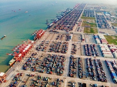 船價(jià)高企運(yùn)價(jià)回落，1-7月港口內(nèi)貿(mào)集裝箱量逆勢(shì)增長(zhǎng)7.7%